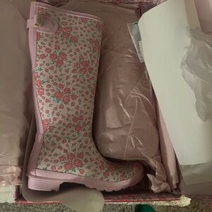 LoveShackFancy Hunter Boots Packaging